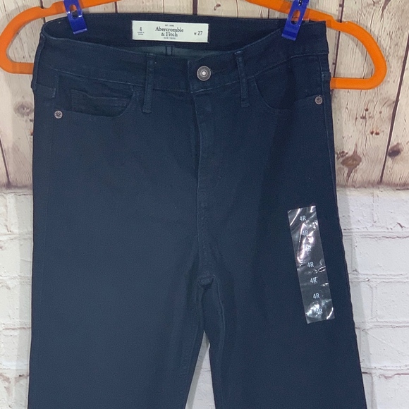 Abercrombie & Fitch High Rise Super Skinny Jeans - Picture 3 of 8